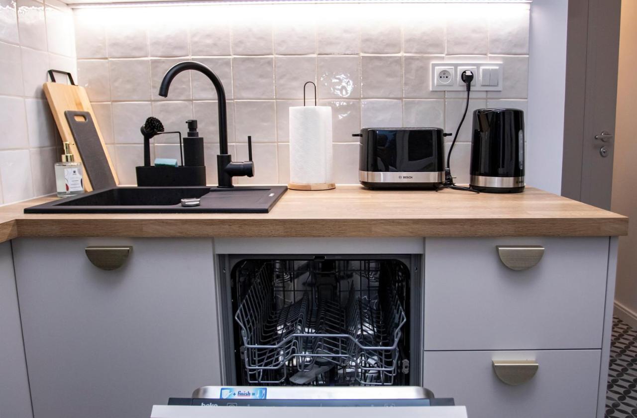 ורשה Apartament Przy Metrze Wierzbno Z Nuta Vintage מראה חיצוני תמונה
