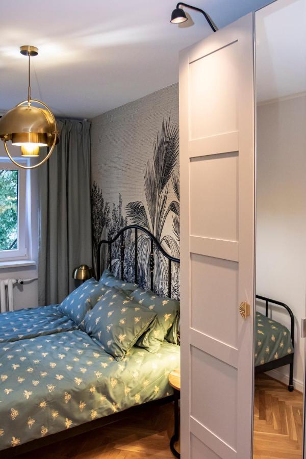 ורשה Apartament Przy Metrze Wierzbno Z Nuta Vintage מראה חיצוני תמונה